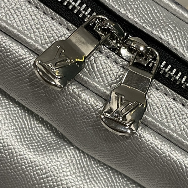 ルイヴィトンバッグ素材ディテール